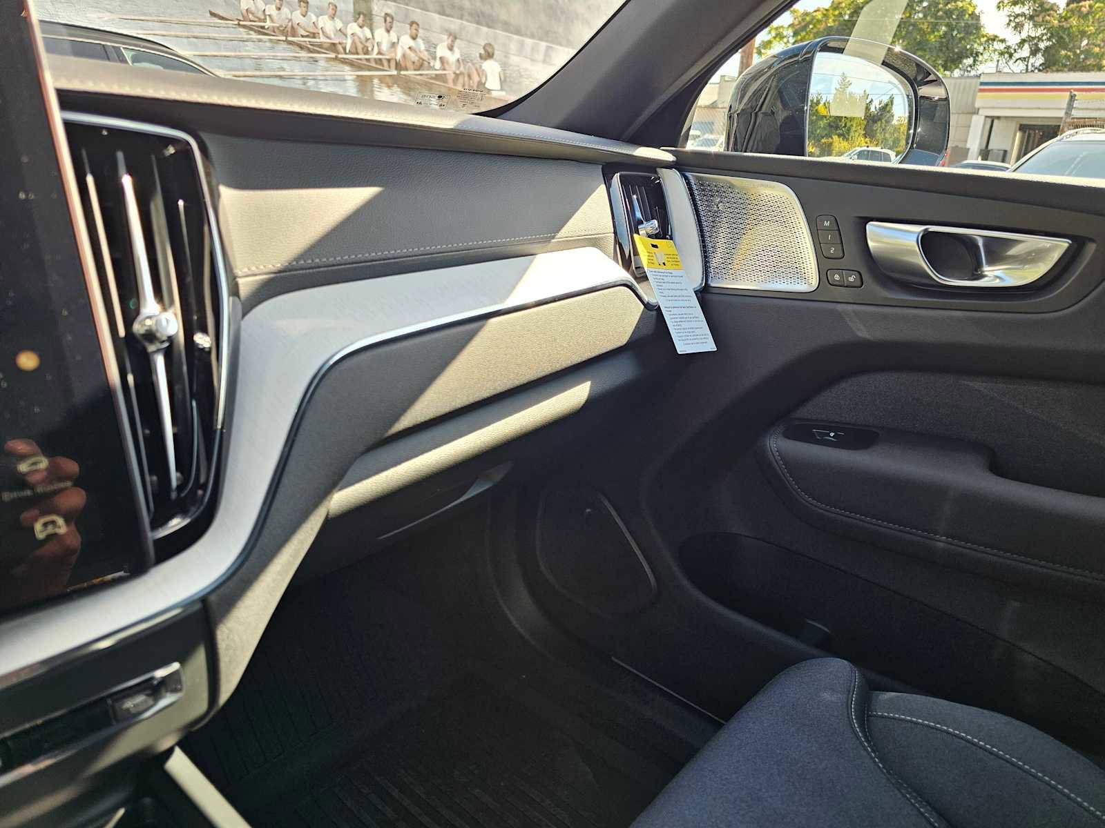 New 2026 Volvo XC60 B5 Ultra w/ Protection Package Premier image 30