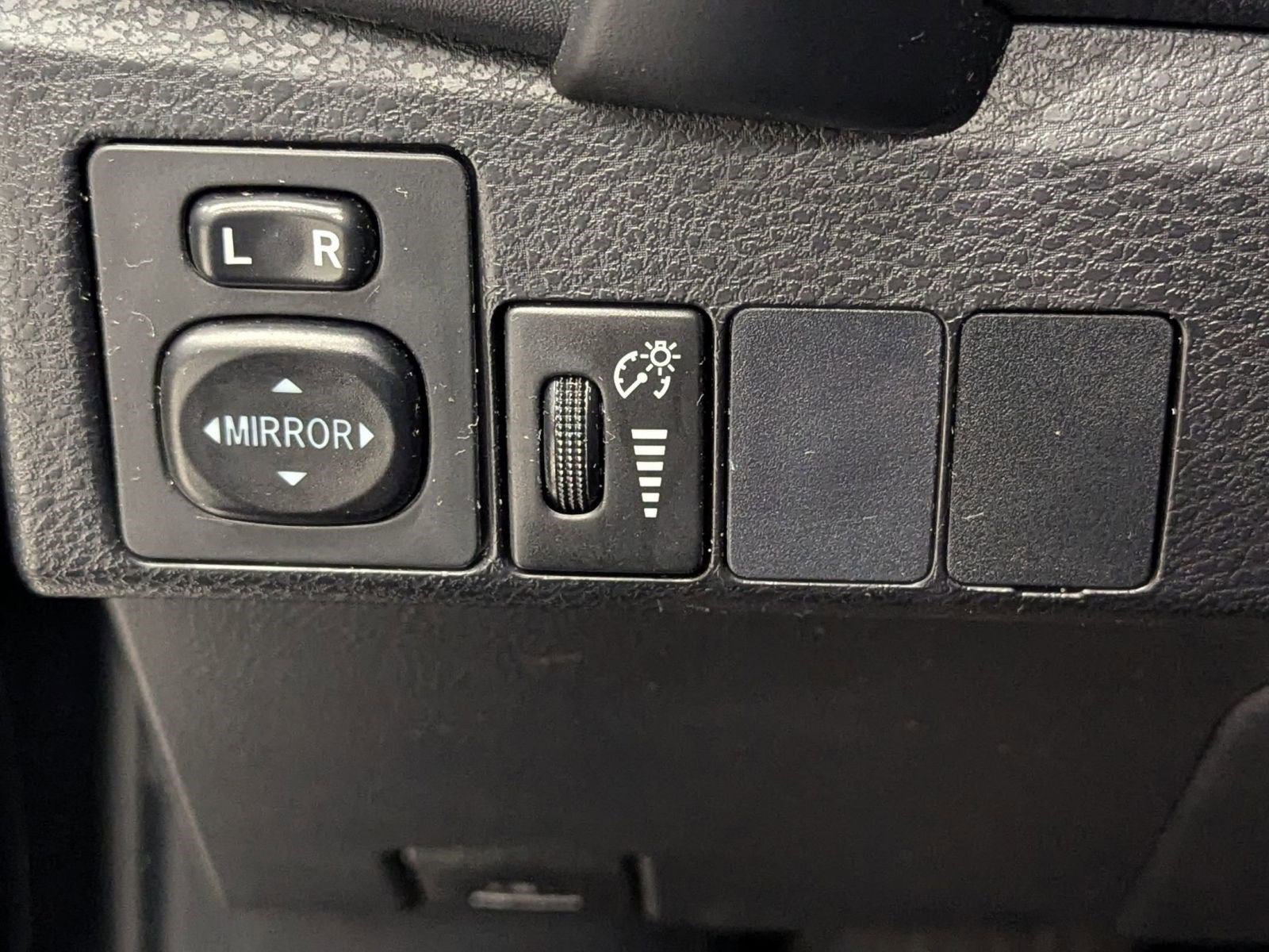 Used 2017 Toyota Corolla SE w/ Carpet Mat Package (TMS) image 13