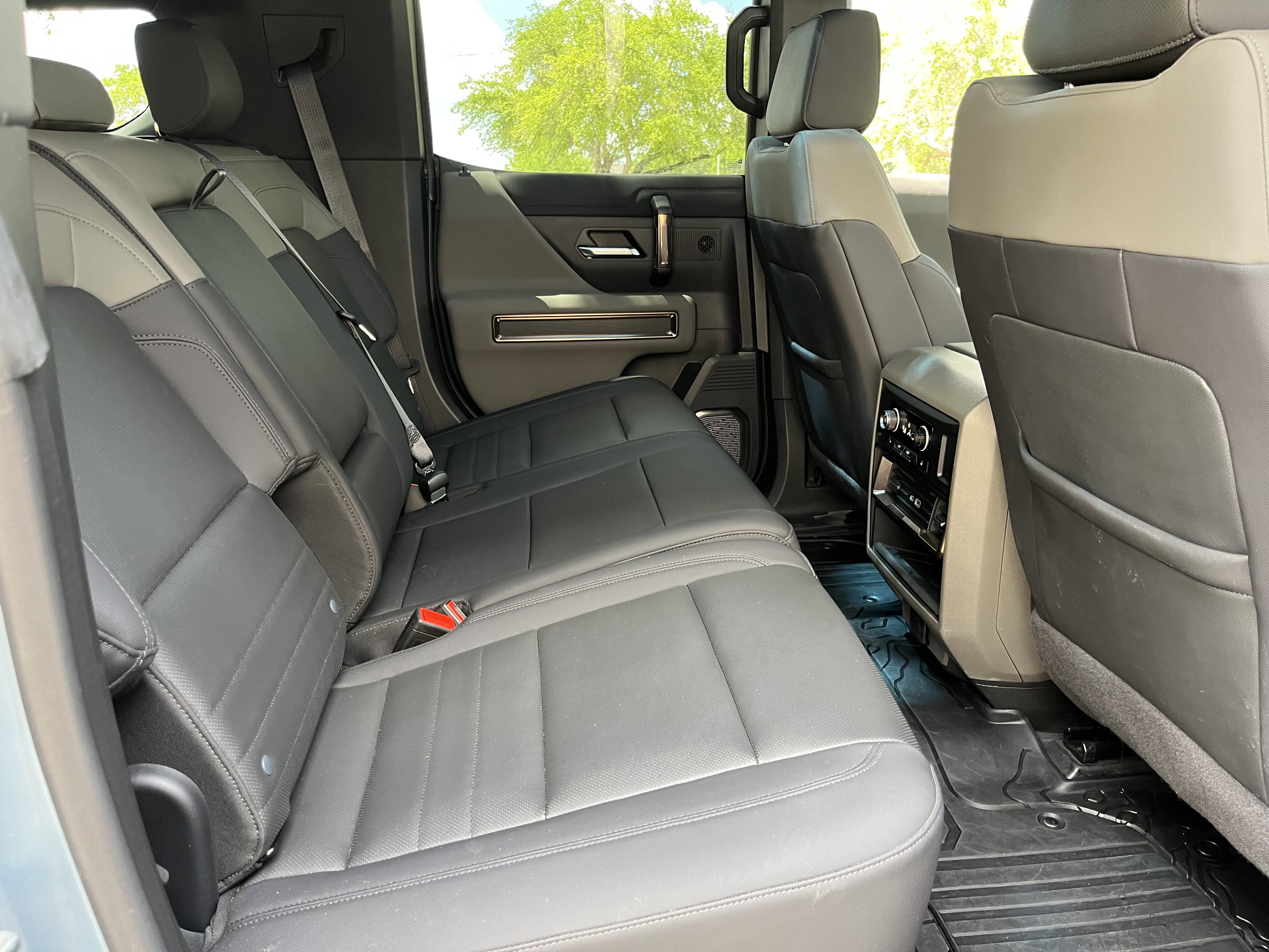 Used 2024 GMC Hummer EV 3X w/ Omega Edition AWD/4WD image 20