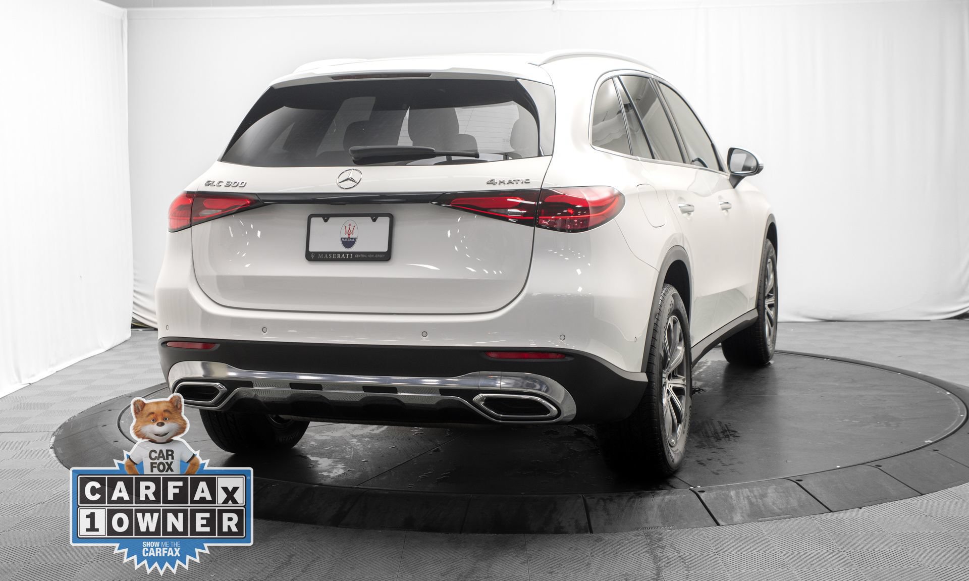 Used 2025 Mercedes-Benz GLC 300 4MATIC image 3