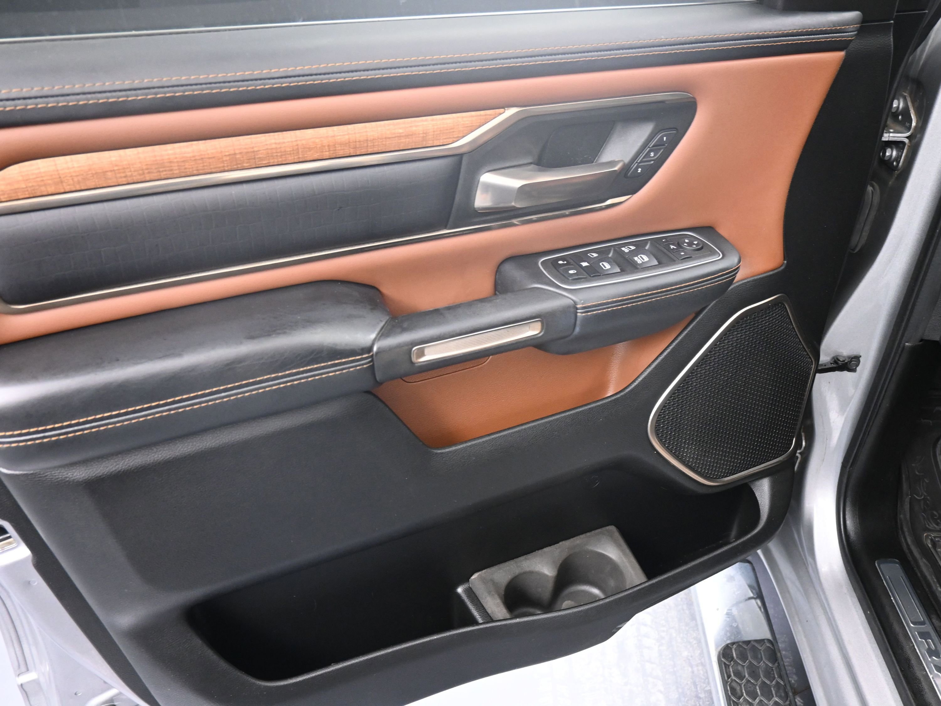 Used 2022 RAM 1500 Limited w/ Body Color Bumper Group image 13