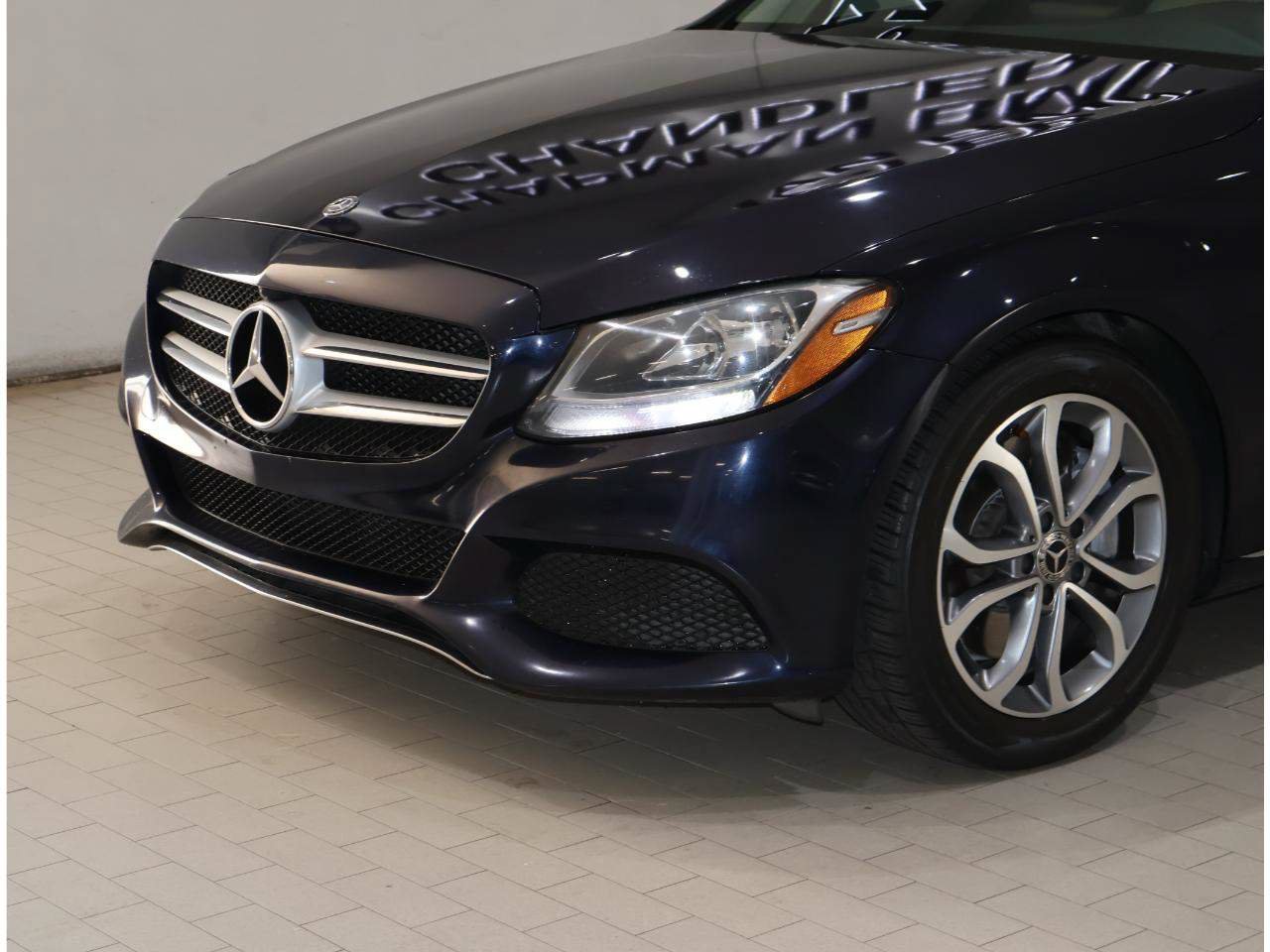 Used 2018 Mercedes-Benz C 300 Sedan image 2