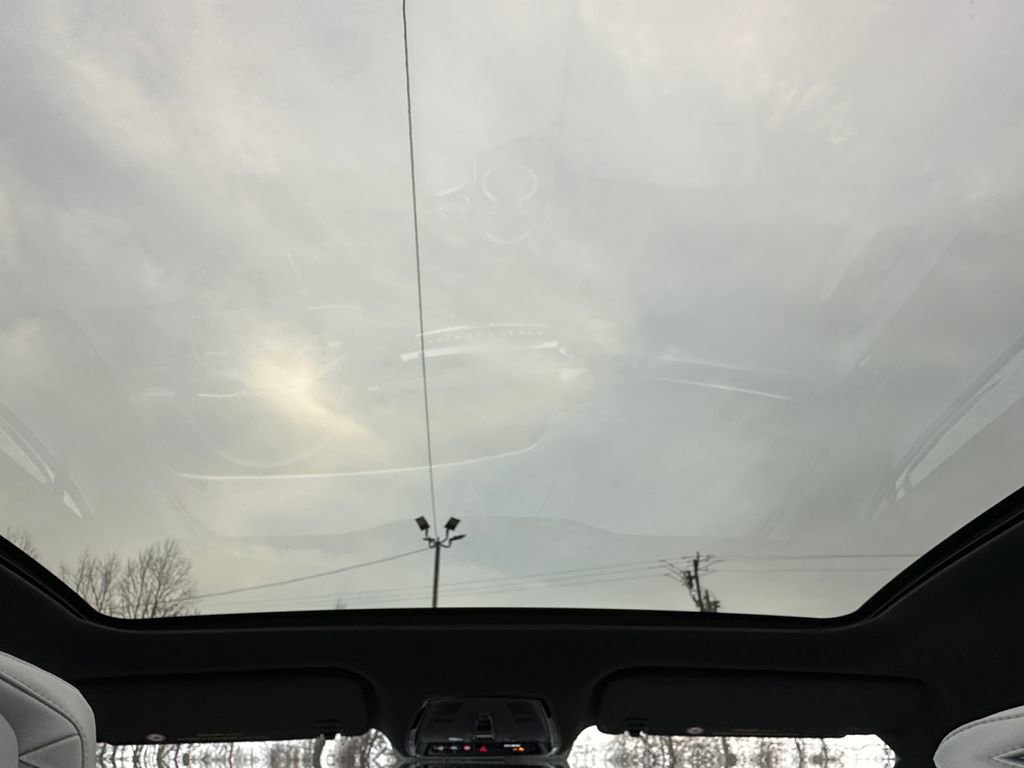 Used 2025 Cadillac Lyriq Sport image 30