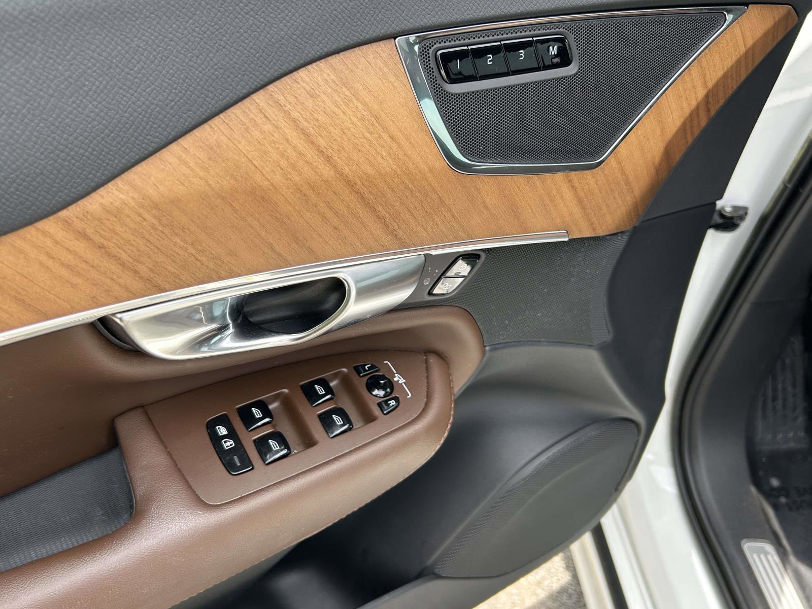 Certified 2023 Volvo XC90 B6 Plus AWD/4WD image 19