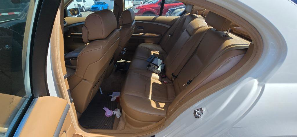 Used 2008 BMW 750i RWD image 12
