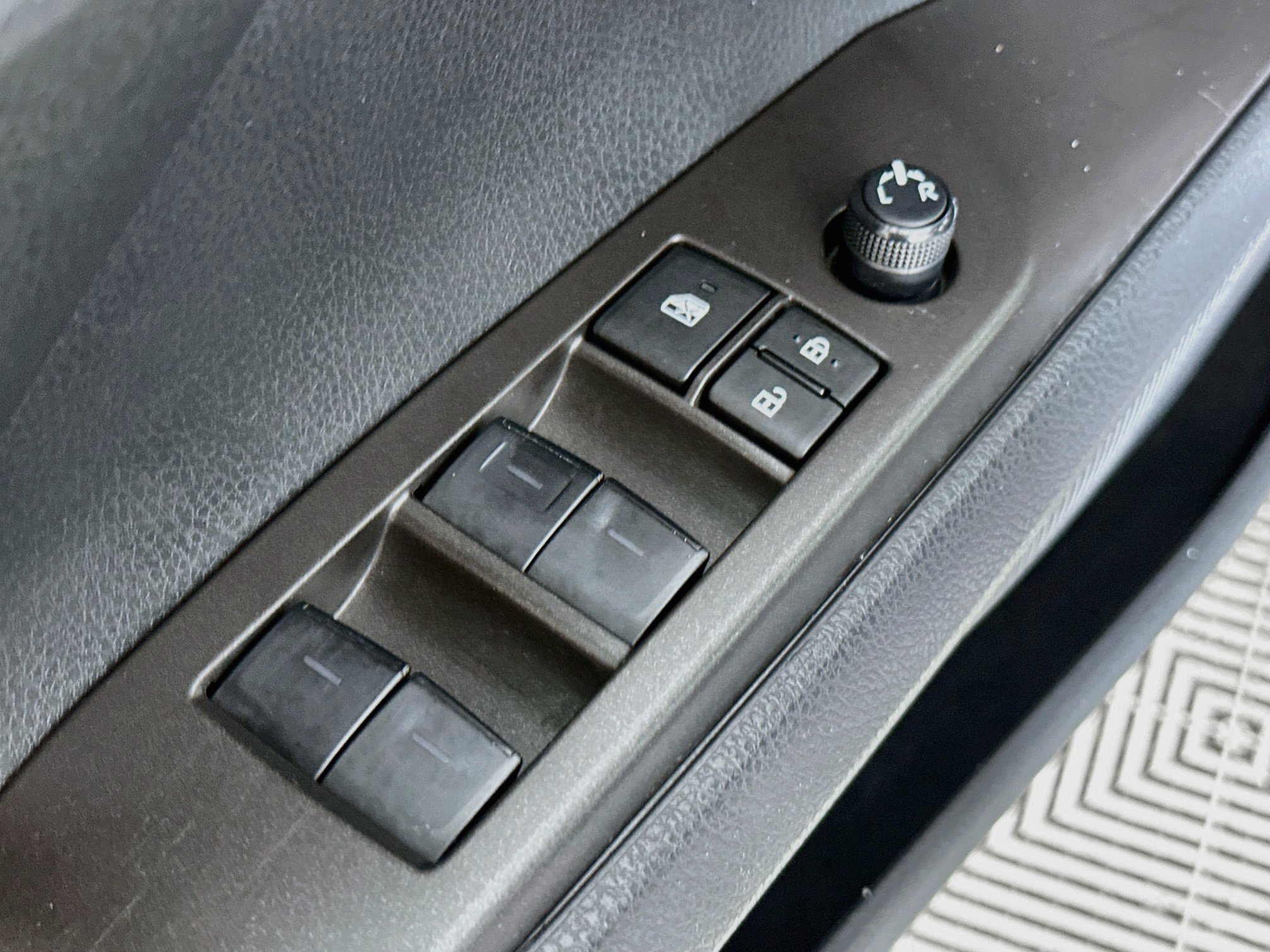 Used 2024 Toyota Camry SE FWD image 17