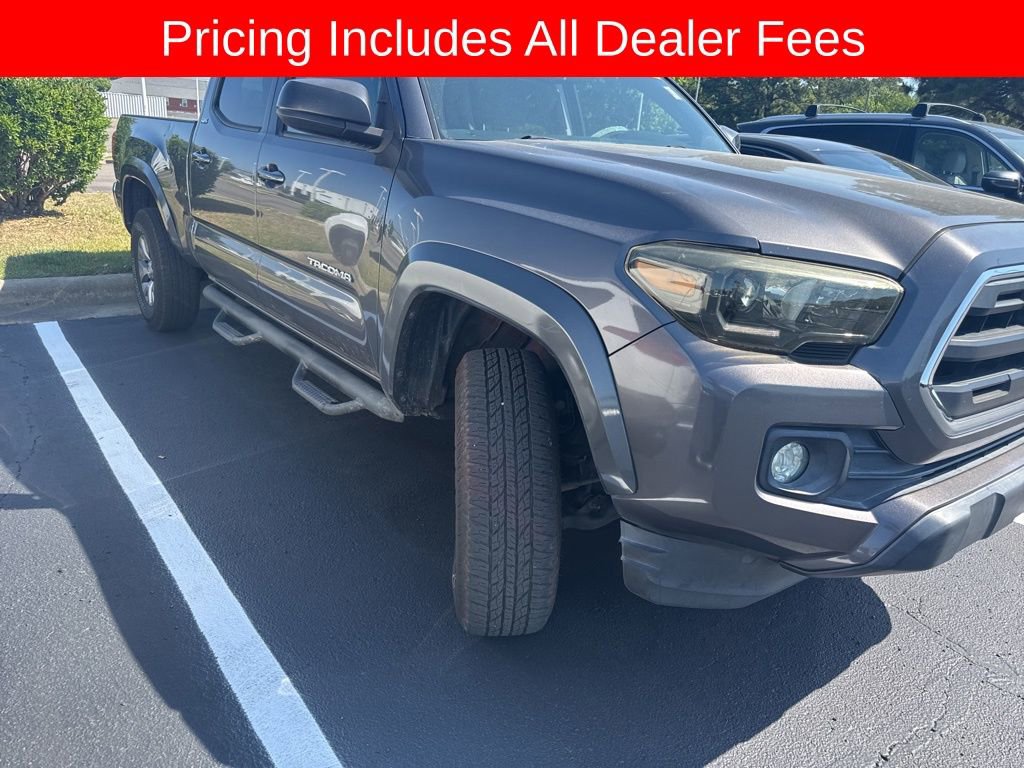 Used 2017 Toyota Tacoma SR5 w/ Tow Package RWD image 3