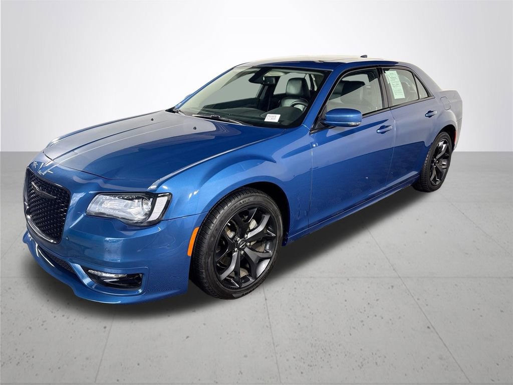 Used 2023 Chrysler 300 Touring L w/ Popular Equipment Group image 2