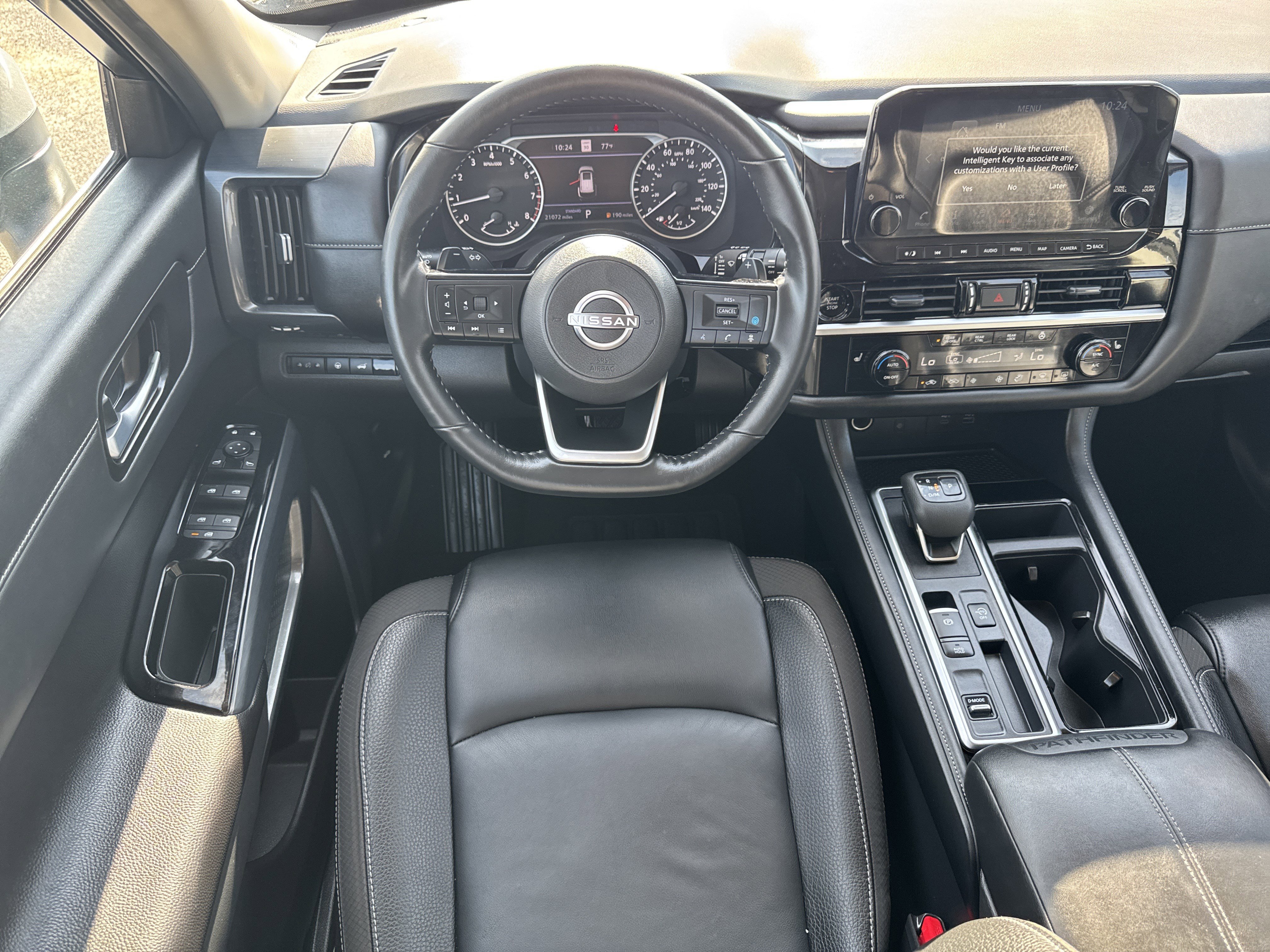 Used 2025 Nissan Pathfinder SL image 13