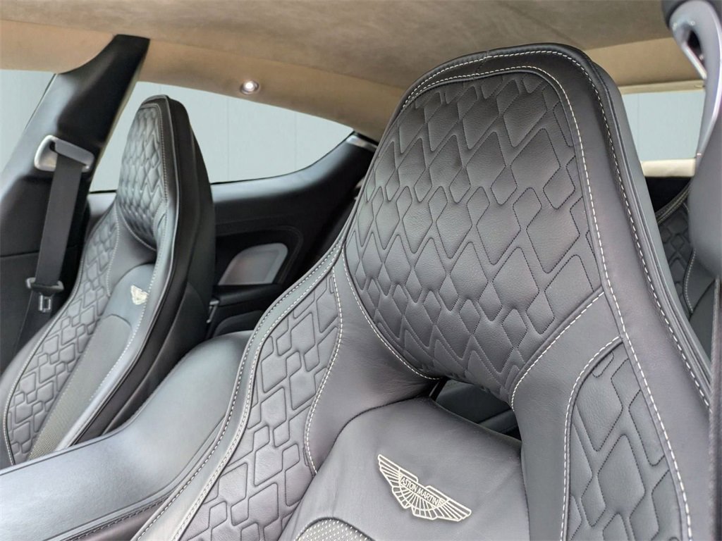 Used 2015 Aston Martin Rapide S image 38
