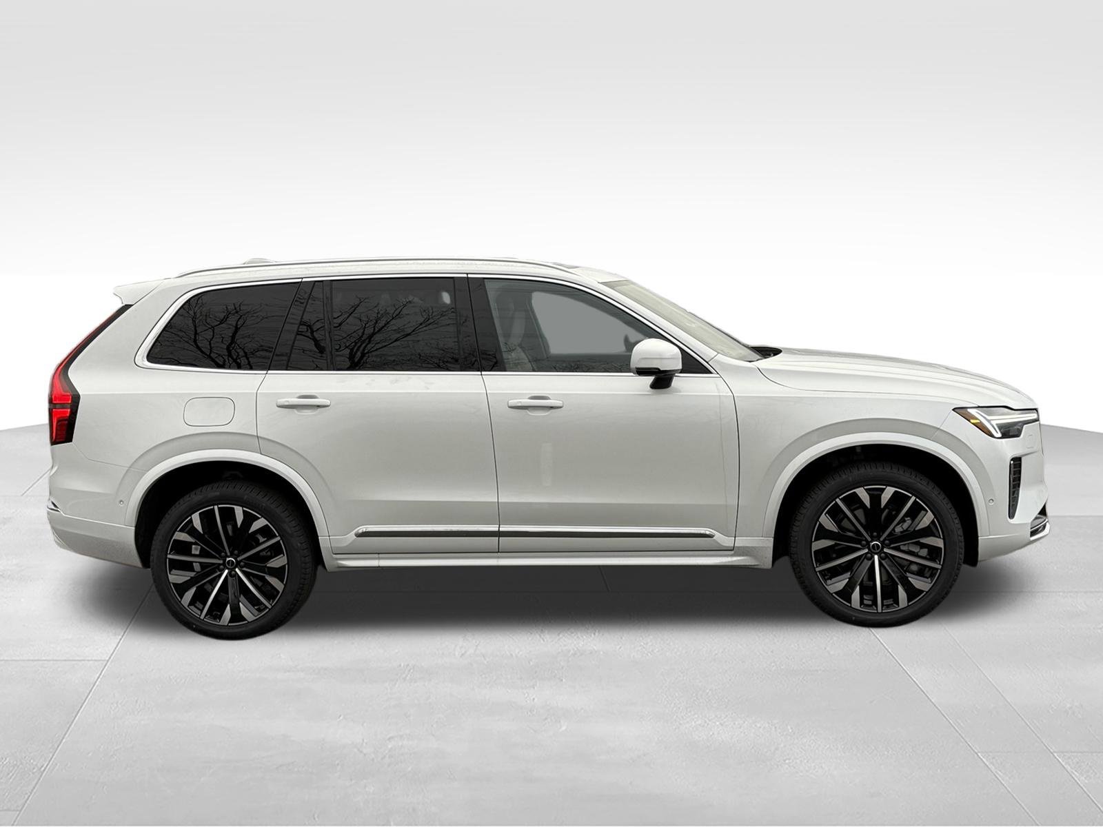 New 2026 Volvo XC90 B6 Plus w/ Protection Package Premier AWD/4WD image 7