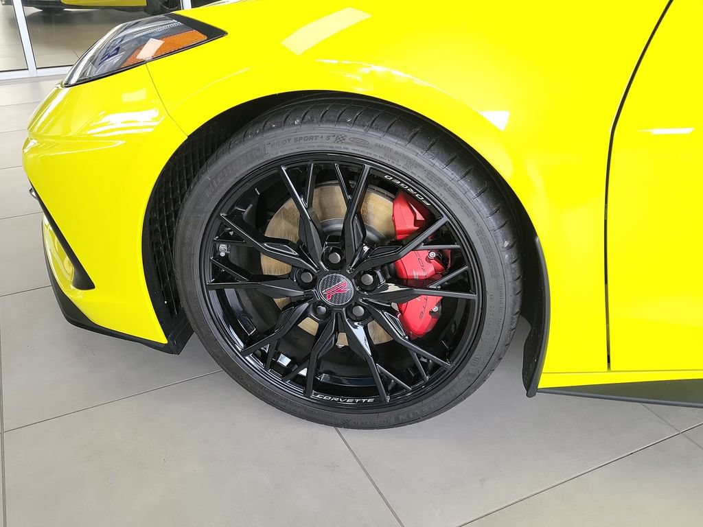 Used 2023 Chevrolet Corvette Stingray Premium Conv w/ Z51 Performance Package RWD image 16