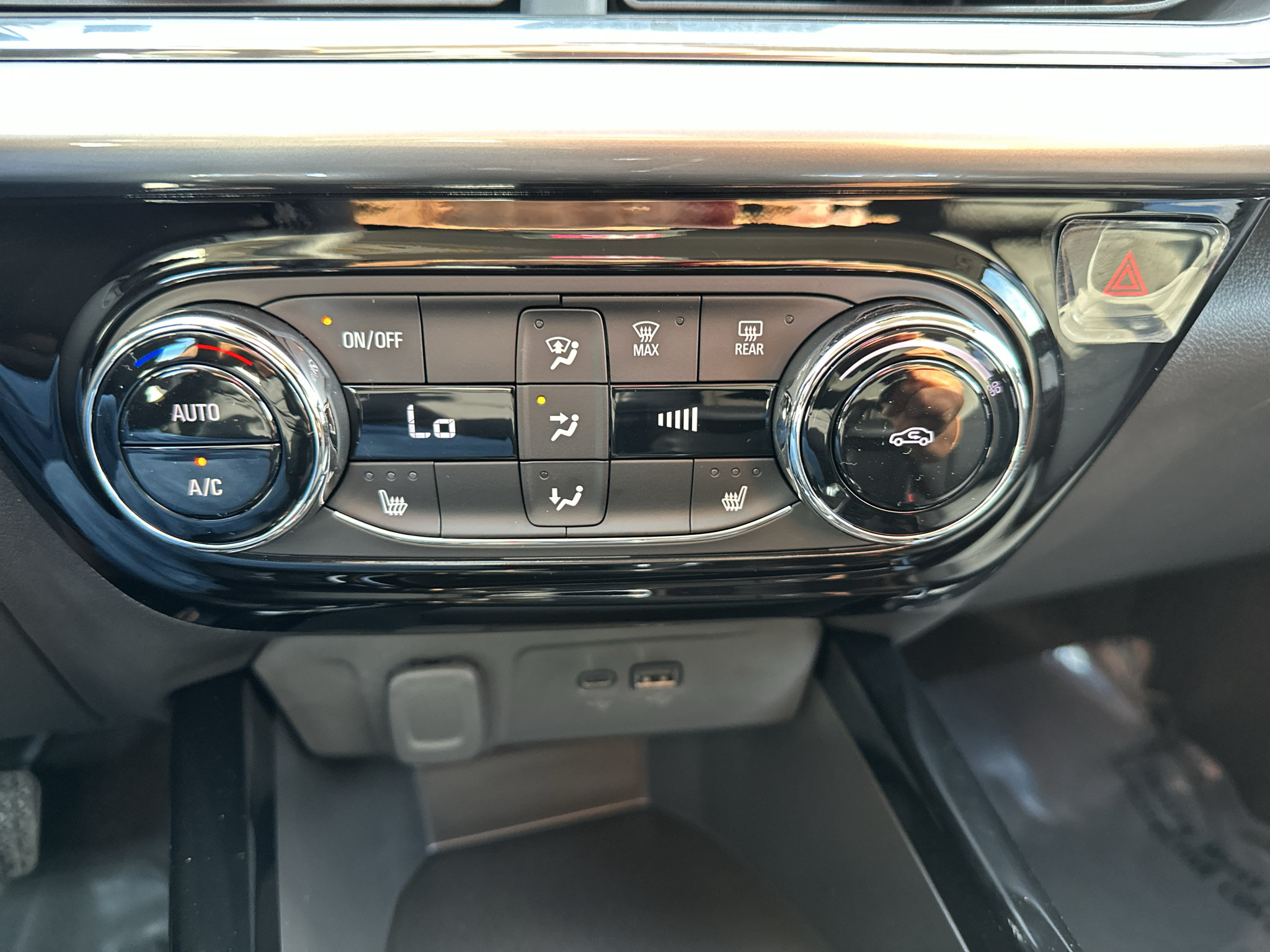 New 2026 Chevrolet Trax LT w/ Driver Confidence Package FWD image 25