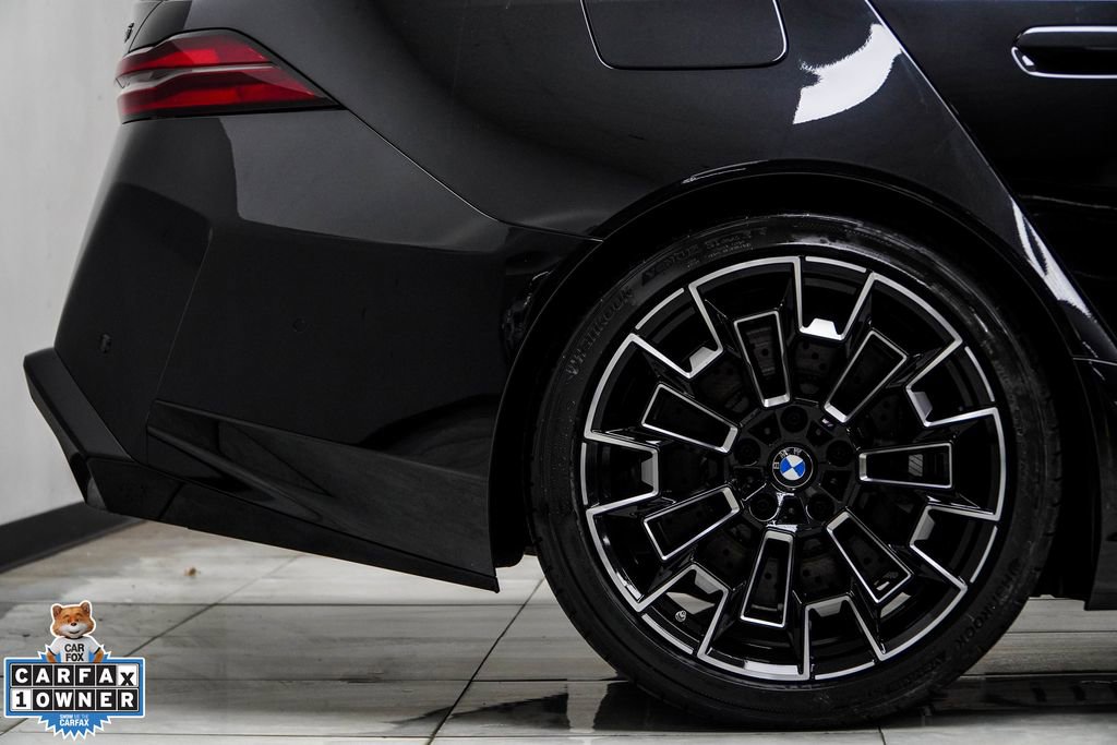 Used 2026 BMW M5 AWD/4WD image 9