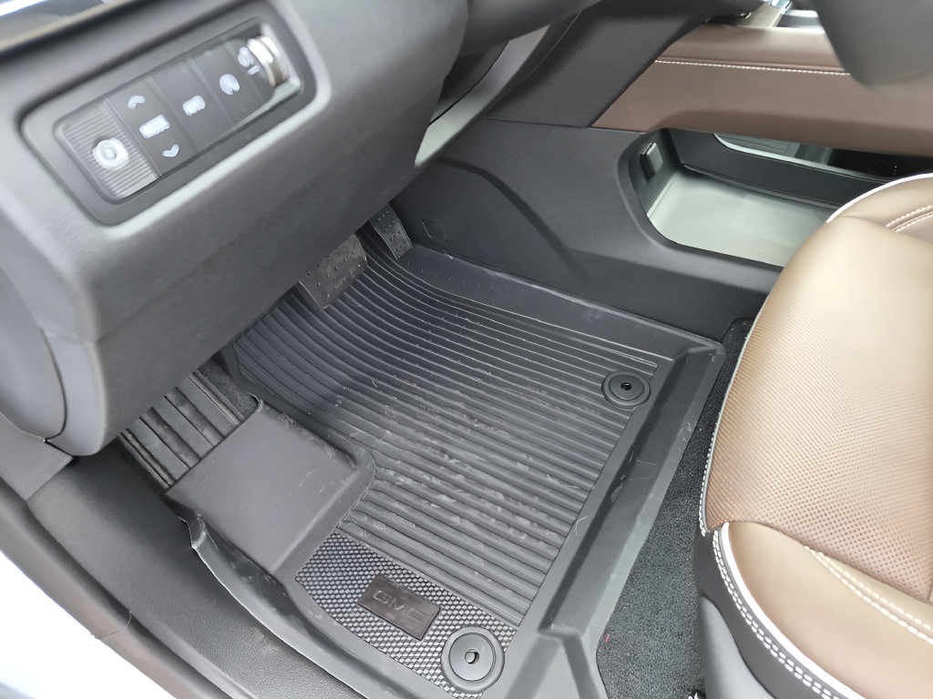 New 2027 GMC Acadia Denali Ultimate w/ LPO, Floor Liner Package AWD/4WD image 19