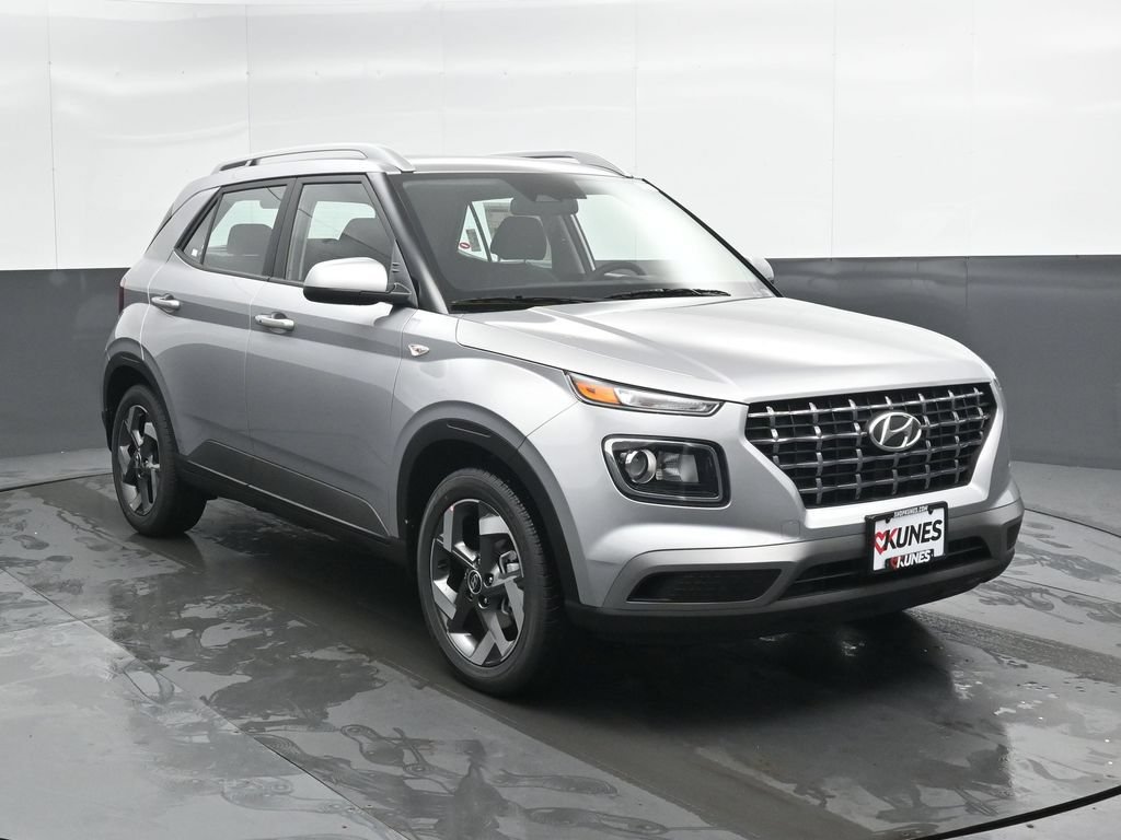 New 2026 Hyundai Venue SEL FWD image 4