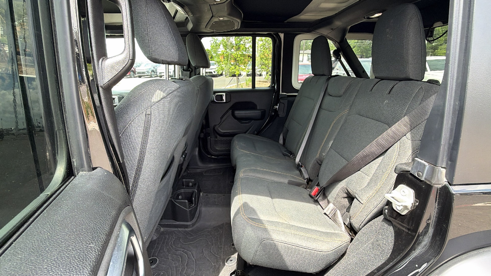 Used 2024 Jeep Wrangler Unlimited Sport AWD/4WD image 15