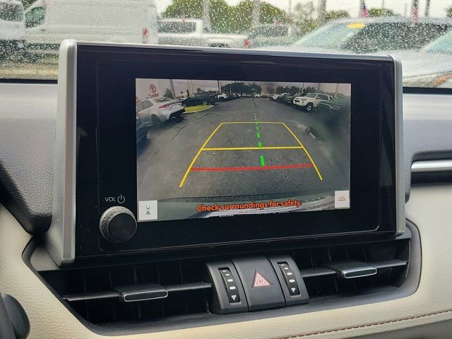 Used 2023 Toyota RAV4 XLE Premium image 22