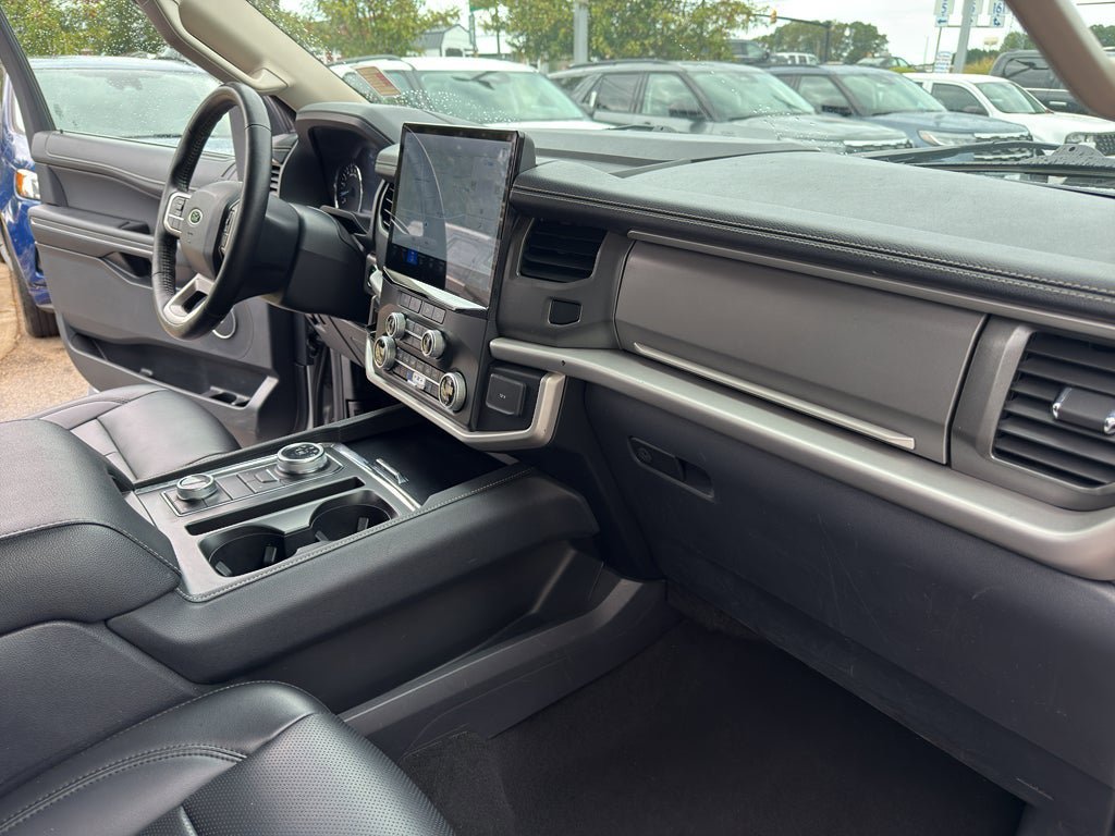 Used 2024 Ford Expedition XLT AWD/4WD image 35