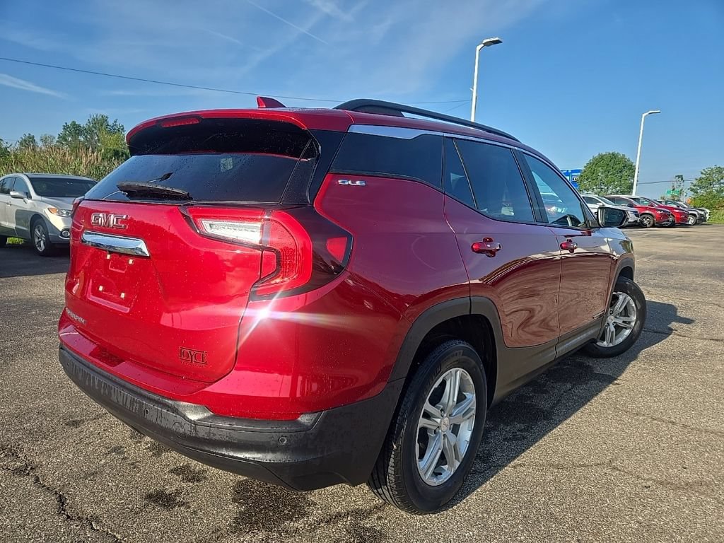 Certified 2023 GMC Terrain SLE w/ Driver Convenience Package FWD image 5