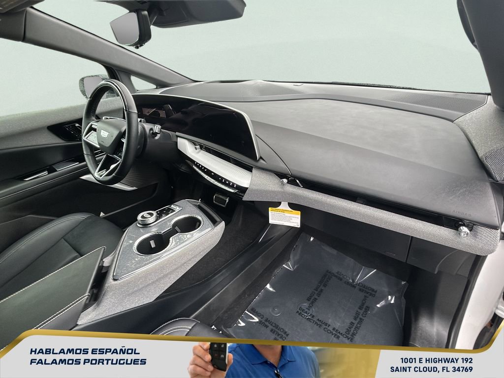 Used 2025 Cadillac Optiq Luxury 2 w/ LPO, Floor Liner Package AWD/4WD image 33
