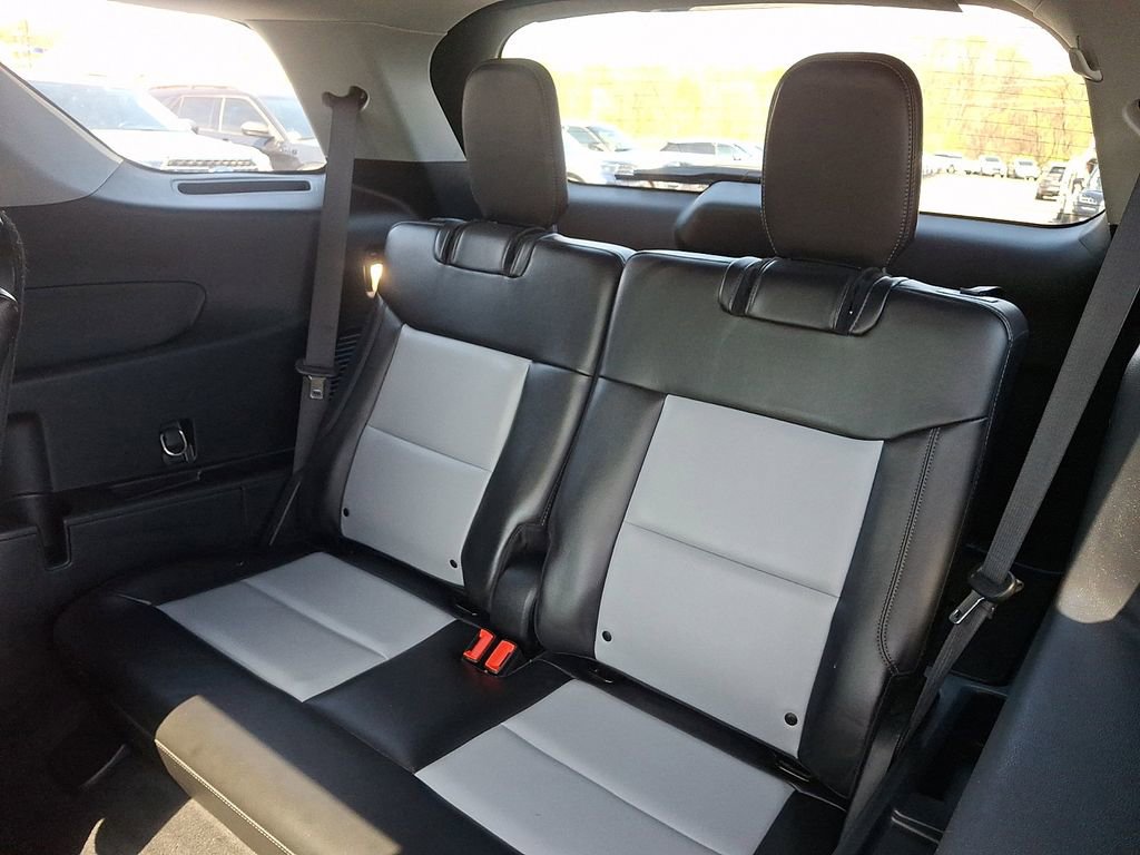 Certified 2023 Ford Explorer XLT w/ Equipment Group 202A AWD/4WD image 10