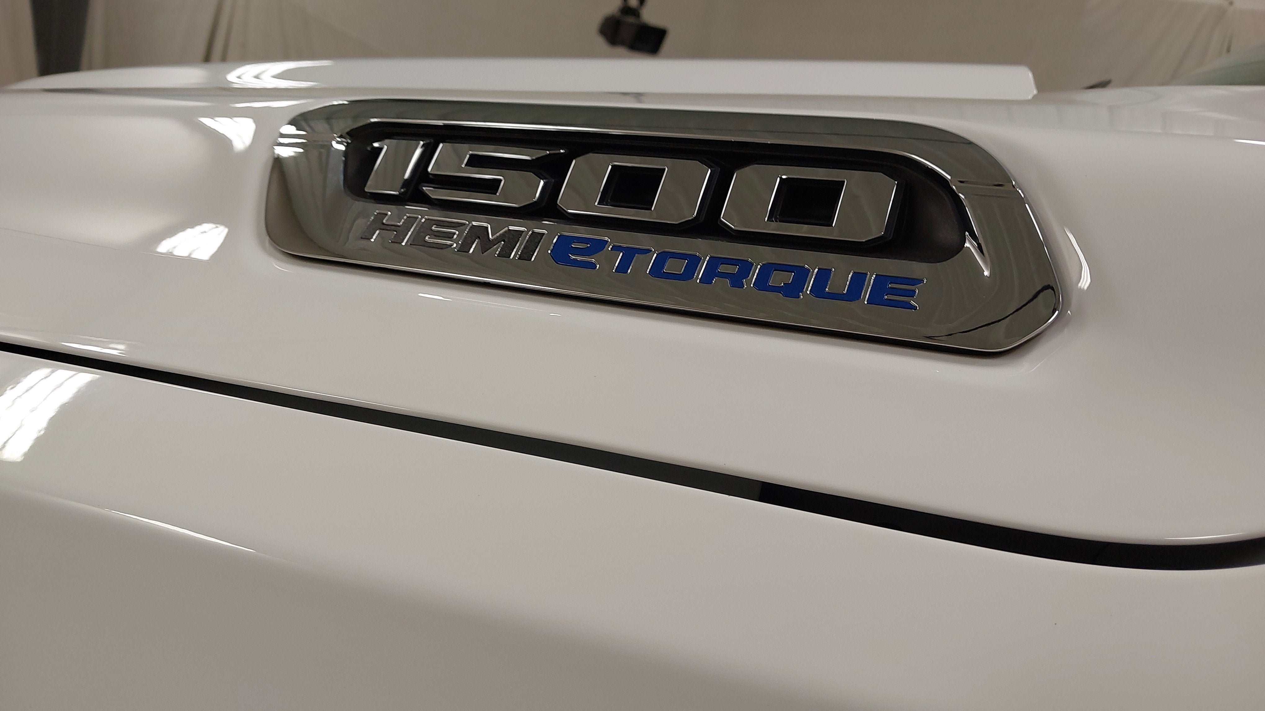 Used 2022 RAM 1500 Laramie AWD/4WD image 32