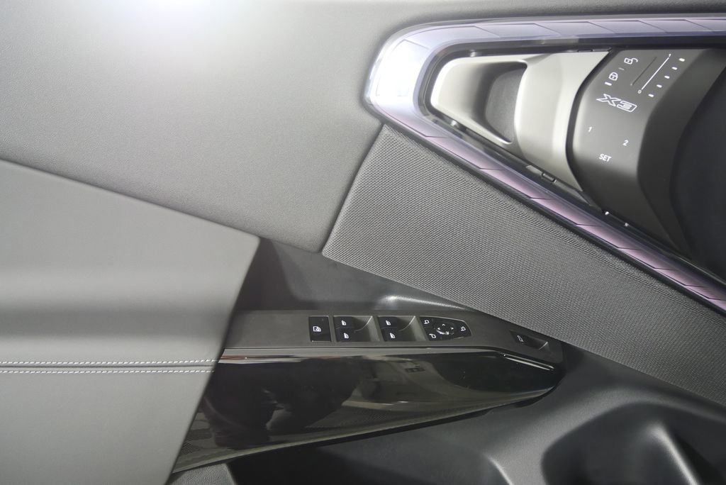 Used 2026 BMW X3 xDrive30 w/ M Sport Package image 9