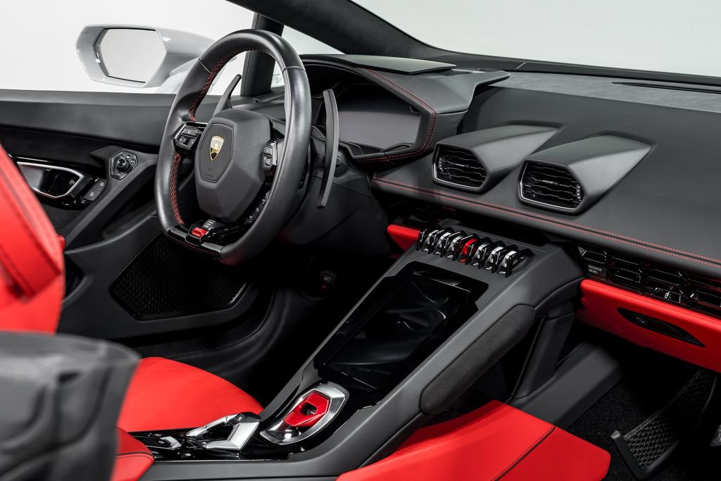 Used 2023 Lamborghini Huracan EVO RWD image 29