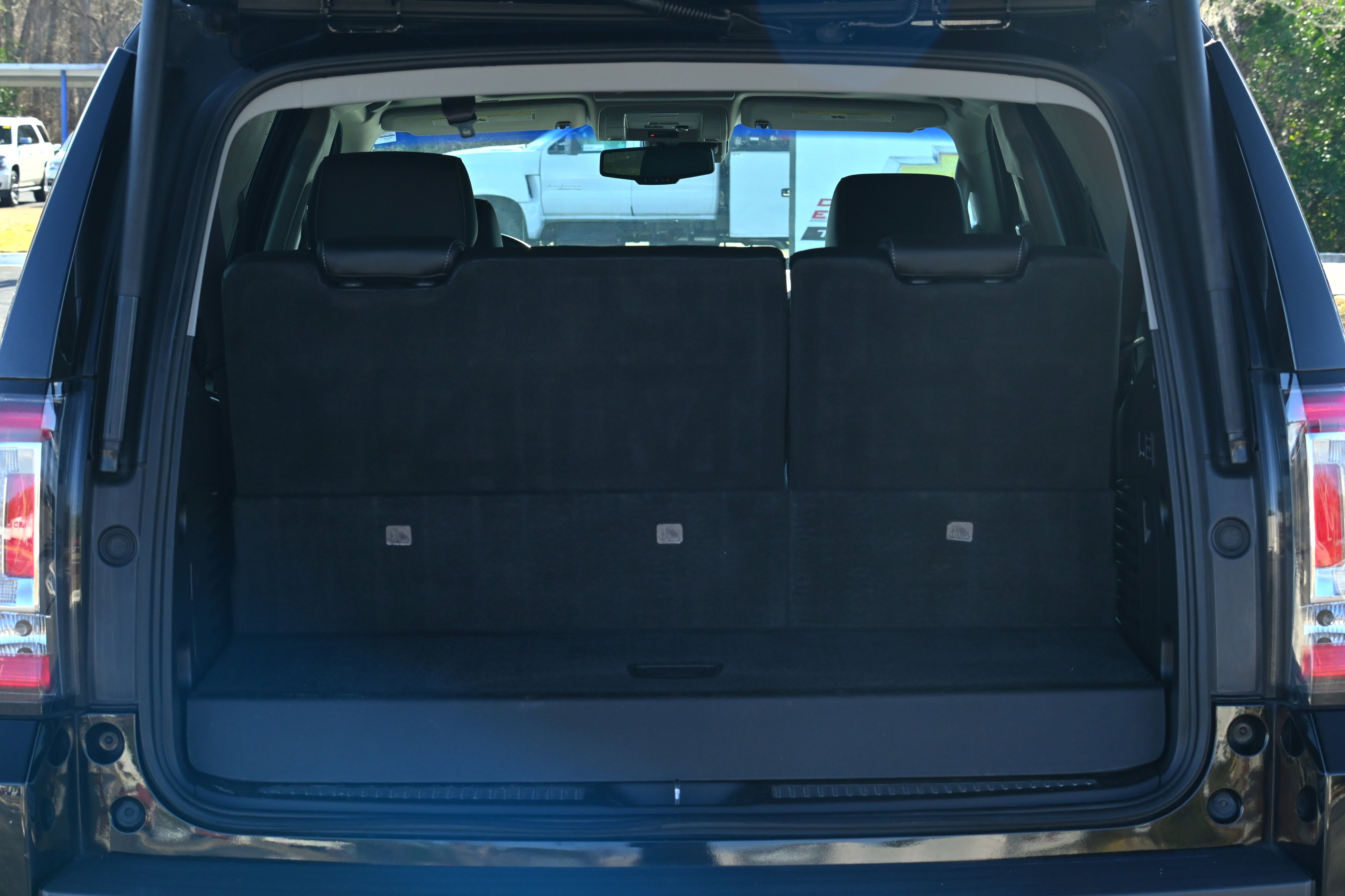 Used 2019 GMC Yukon SLT w/ Open Road Package image 34