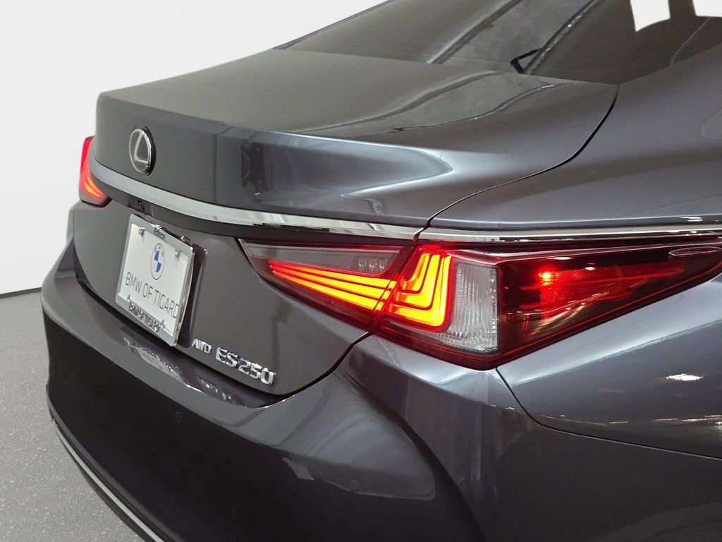 Used 2023 Lexus ES 250 w/ Premium Package AWD/4WD image 35
