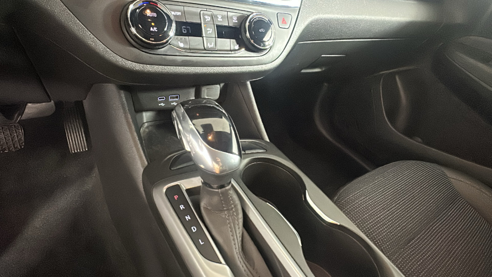 Used 2024 Buick Envista Preferred w/ Convenience I Package FWD image 23