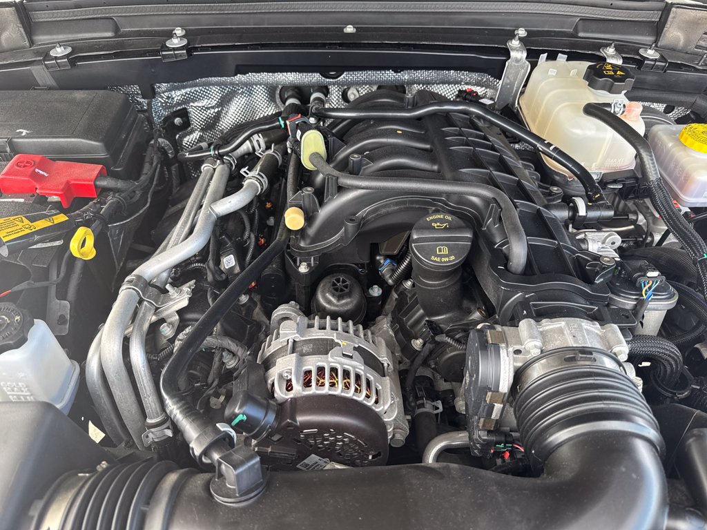 Used 2024 Jeep Wrangler Unlimited Sahara AWD/4WD image 31