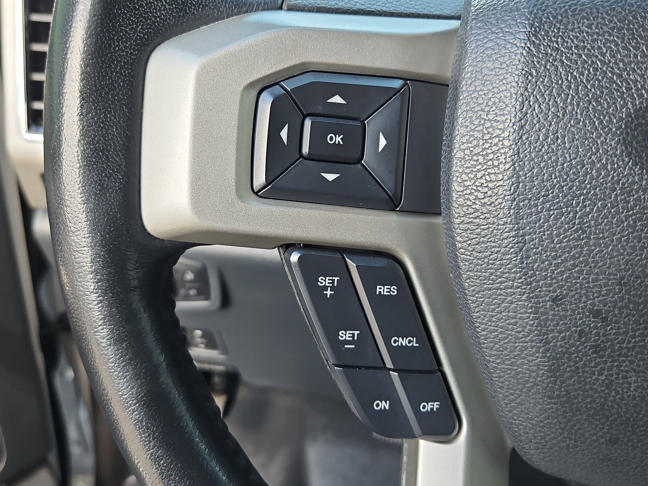 Used 2022 Ford F250 Lariat w/ Lariat Ultimate Package image 17