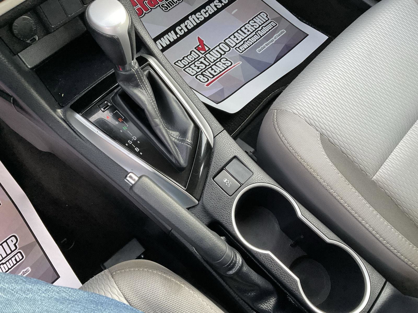 Used 2017 Toyota Corolla LE w/ Carpet Mat Package (TMS) image 18