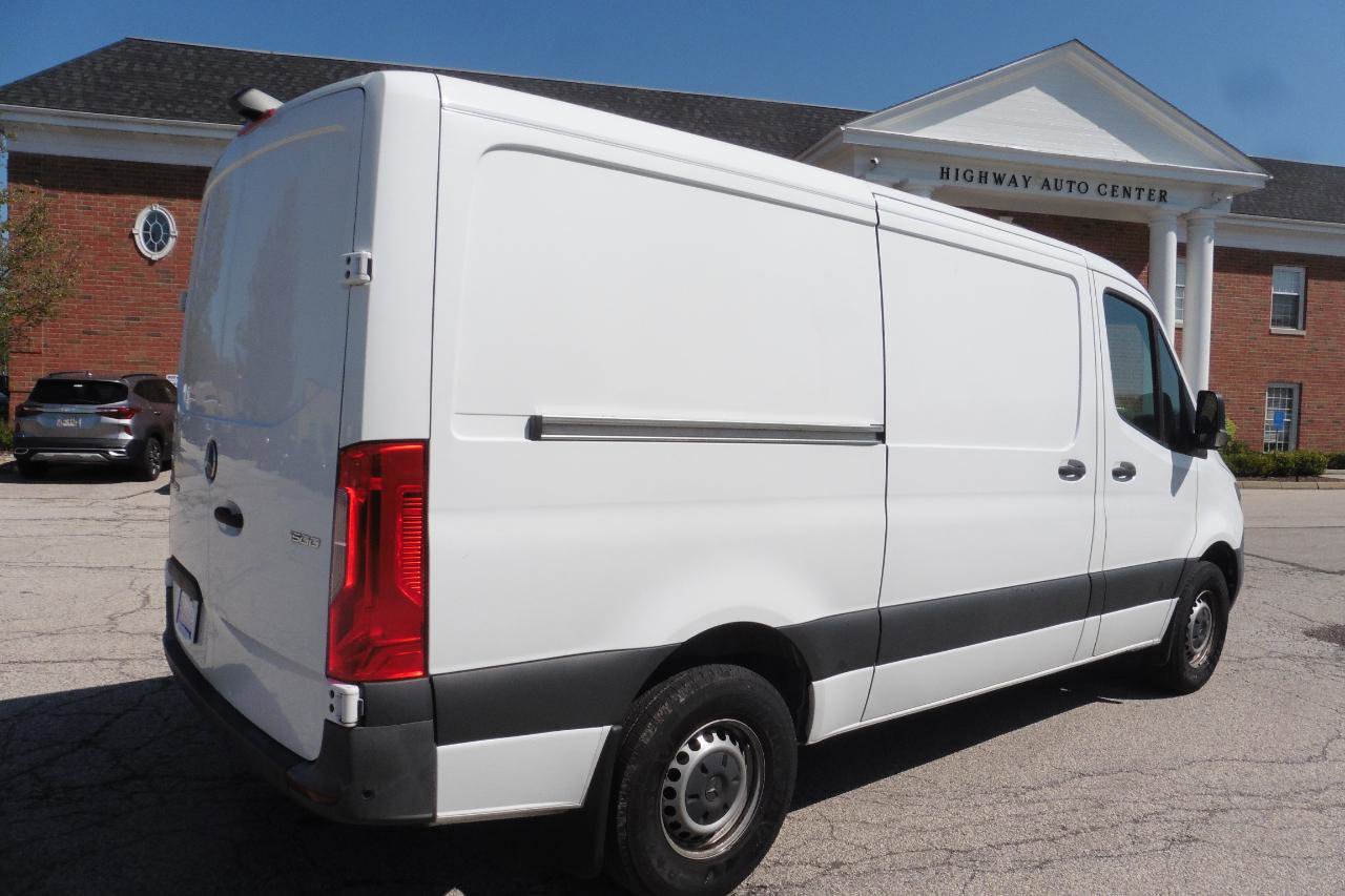 Used 2022 Mercedes-Benz Sprinter 1500 image 17