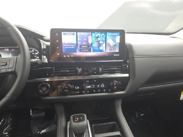 New 2026 Nissan Pathfinder SV w/ SV Premium Package FWD image 24
