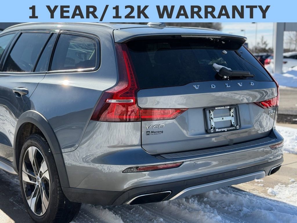Used 2021 Volvo V60 T5 Cross Country image 15