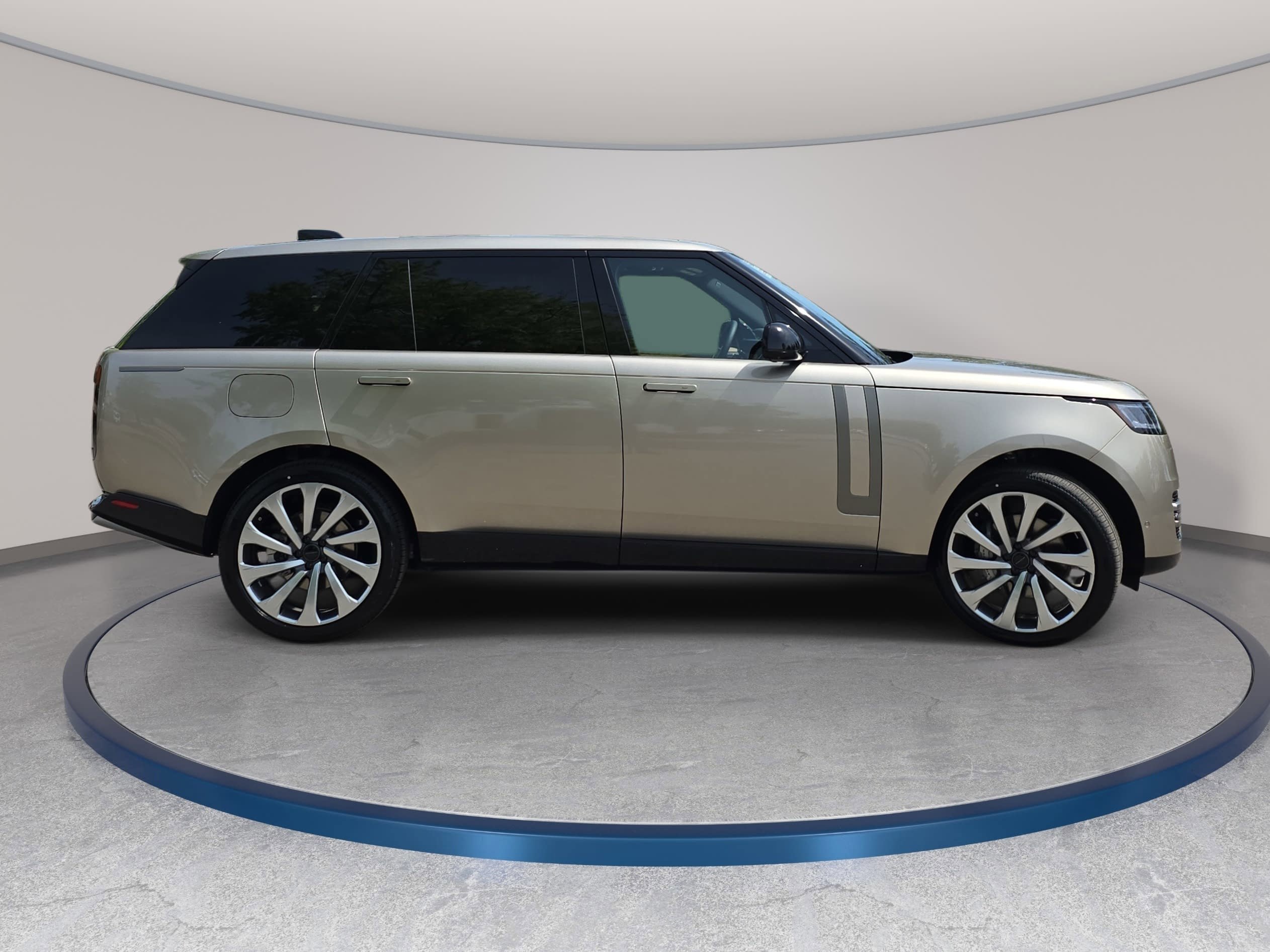 New 2026 Land Rover Range Rover Long Wheelbase SE AWD/4WD image 4