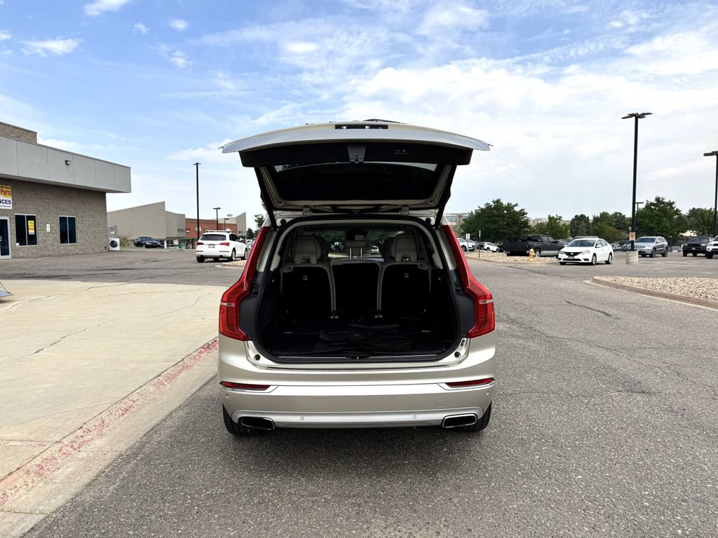 Used 2016 Volvo XC90 T6 Inscription w/ Vision Package AWD/4WD image 10