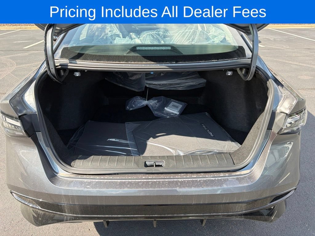 New 2027 Nissan Sentra SR w/ SR All Weather Package FWD image 6