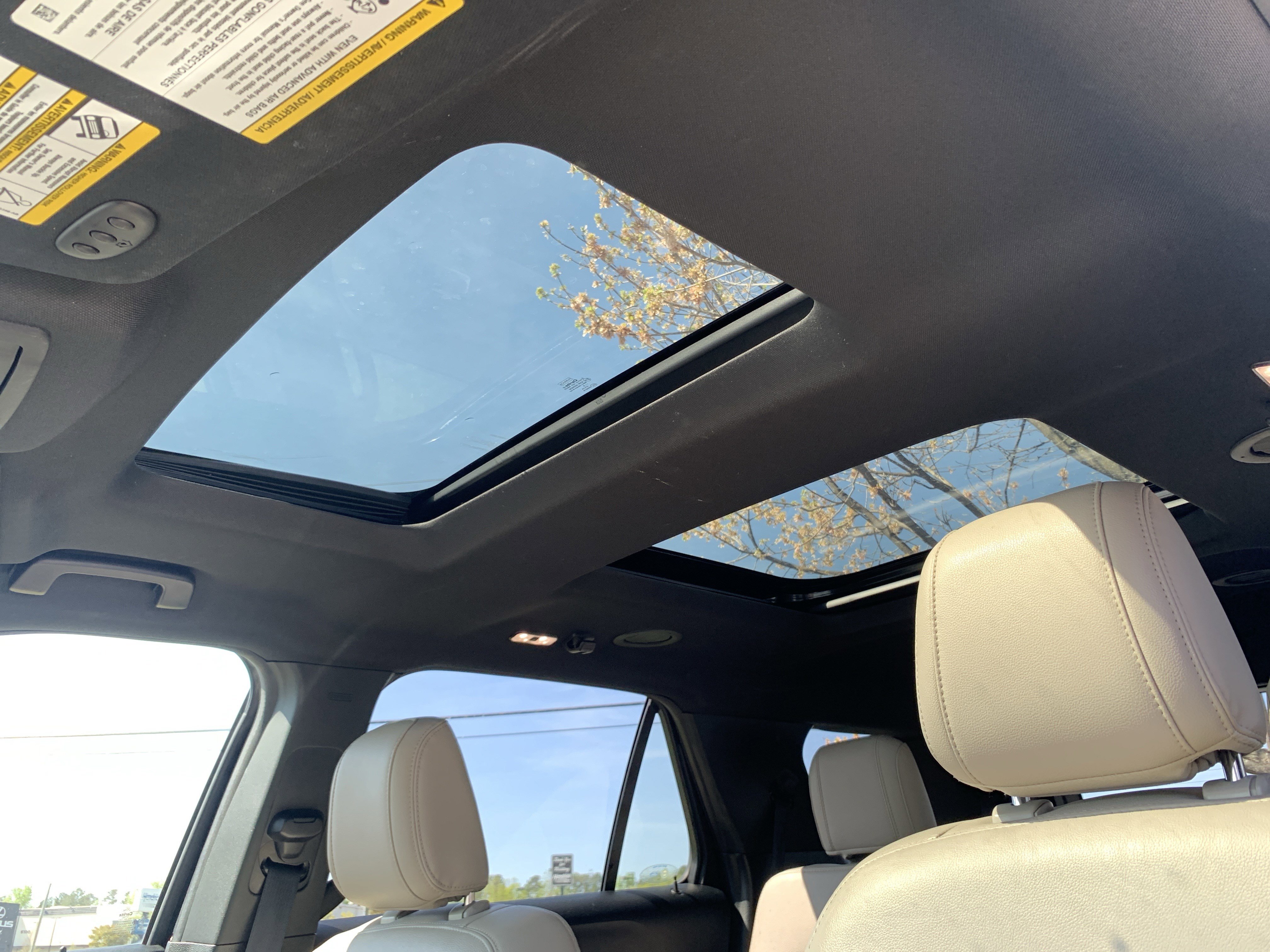 Used 2018 Ford Explorer XLT w/ Equipment Group 202A image 28