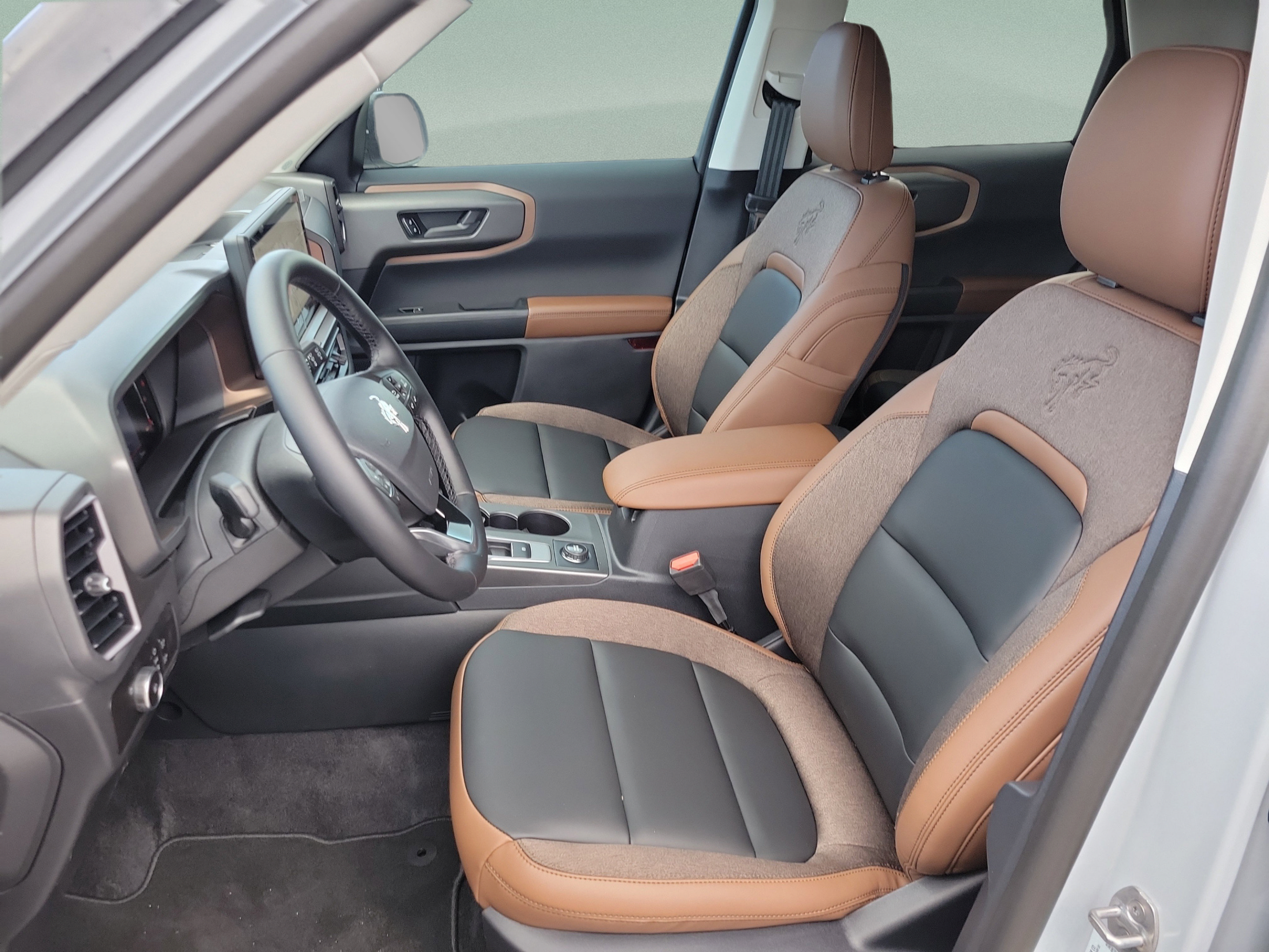 New 2026 Ford Bronco Sport Outer Banks w/ Outer Banks Tech Package+ AWD/4WD image 9