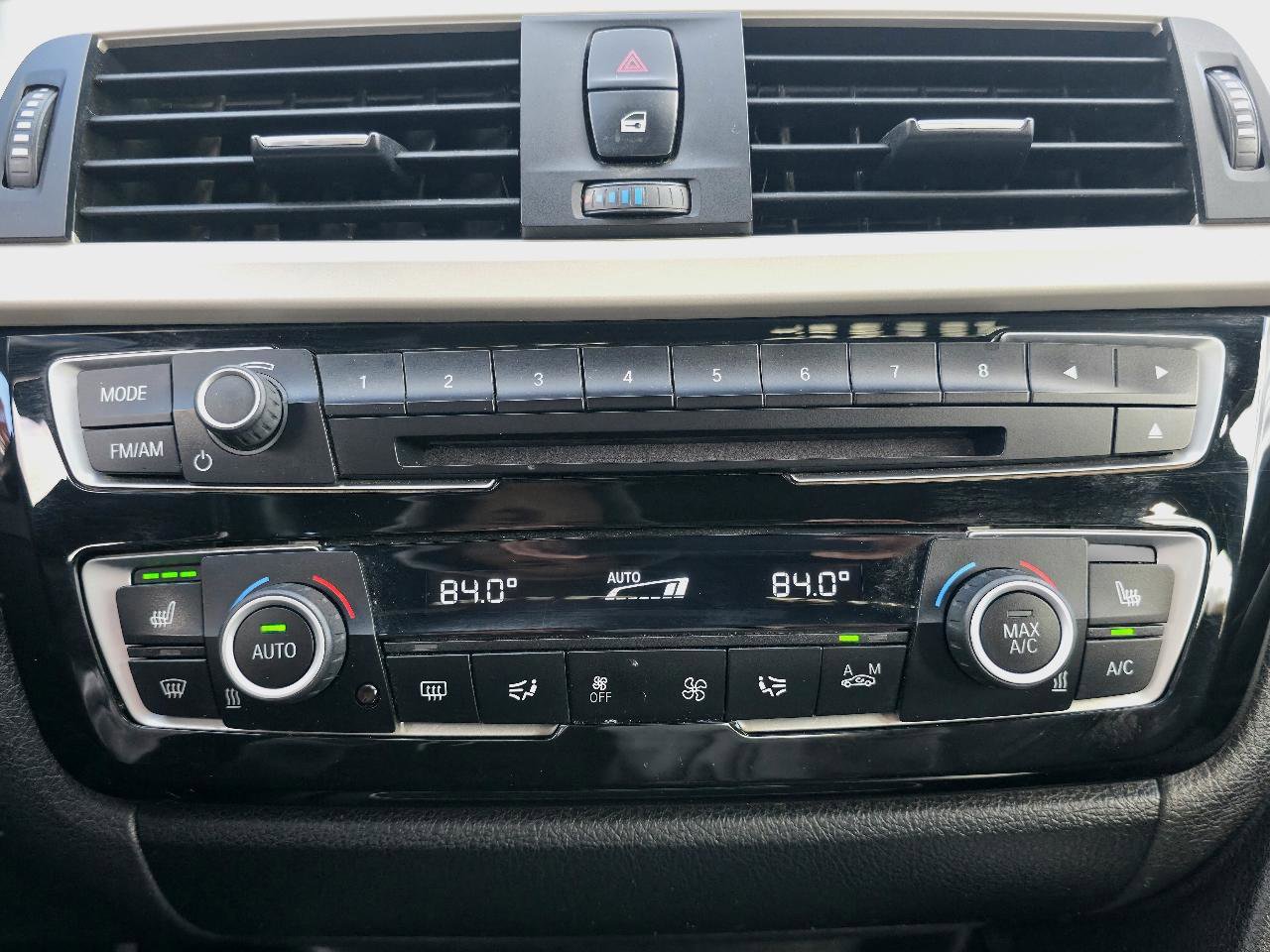 Used 2016 BMW 320i xDrive Sedan image 34