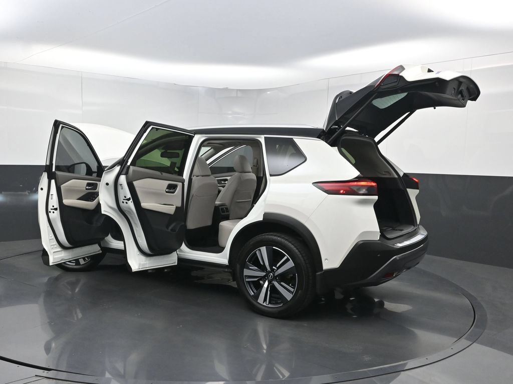 Used 2023 Nissan Rogue SL w/ SL Premium Package FWD image 39