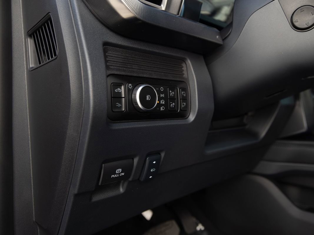 Used 2025 Ford F350 Platinum image 25