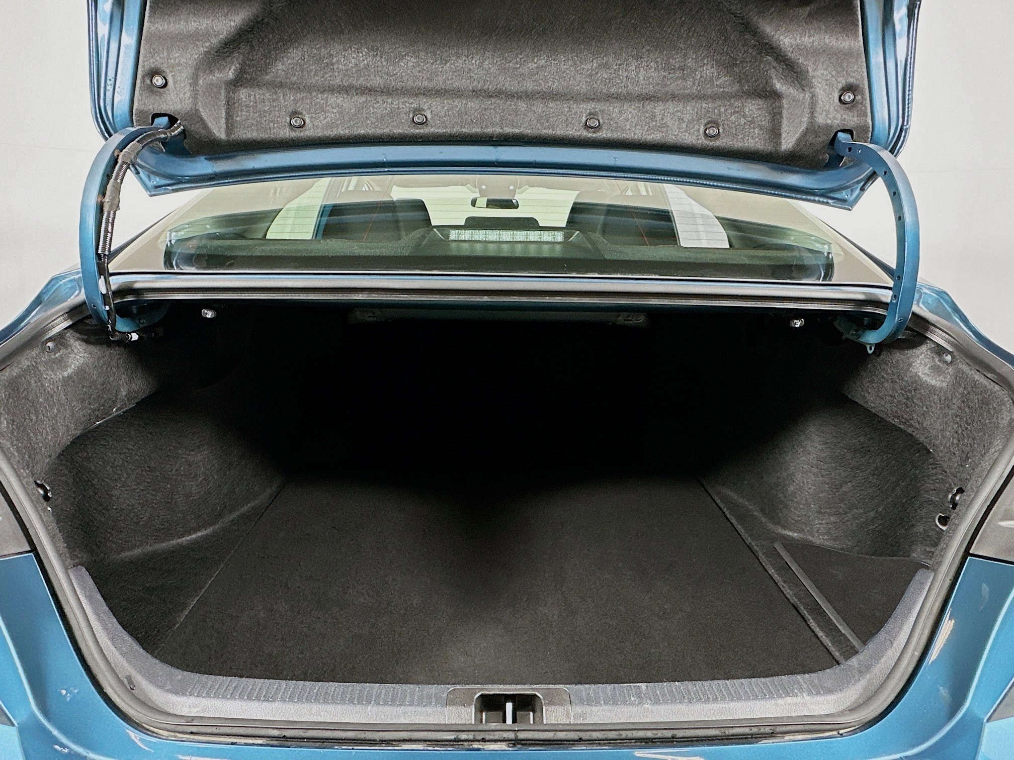 Used 2025 Toyota Camry LE image 27