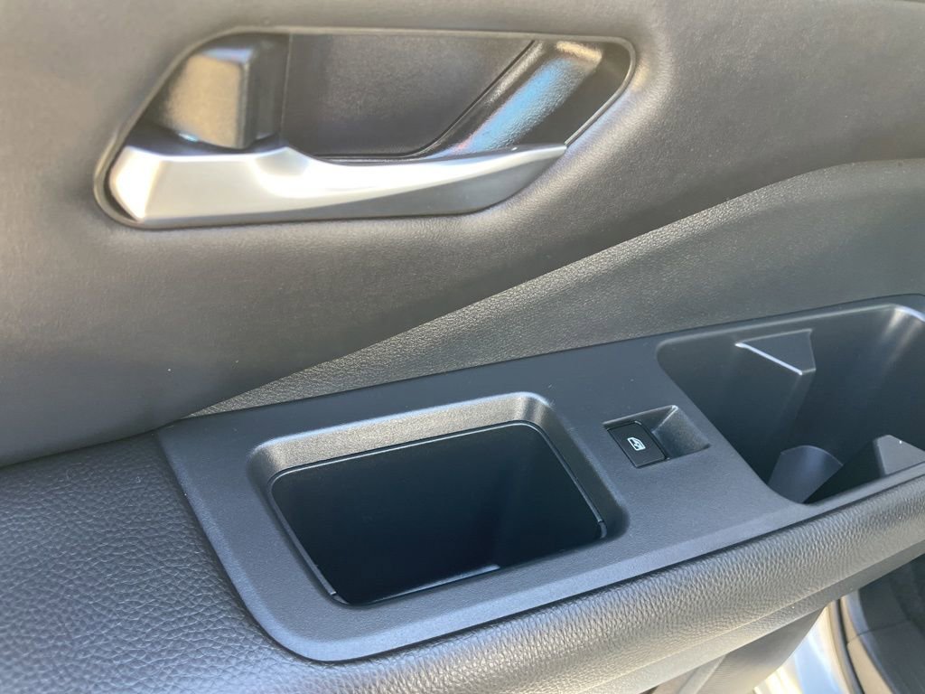 Used 2025 Nissan Pathfinder SL AWD/4WD image 49