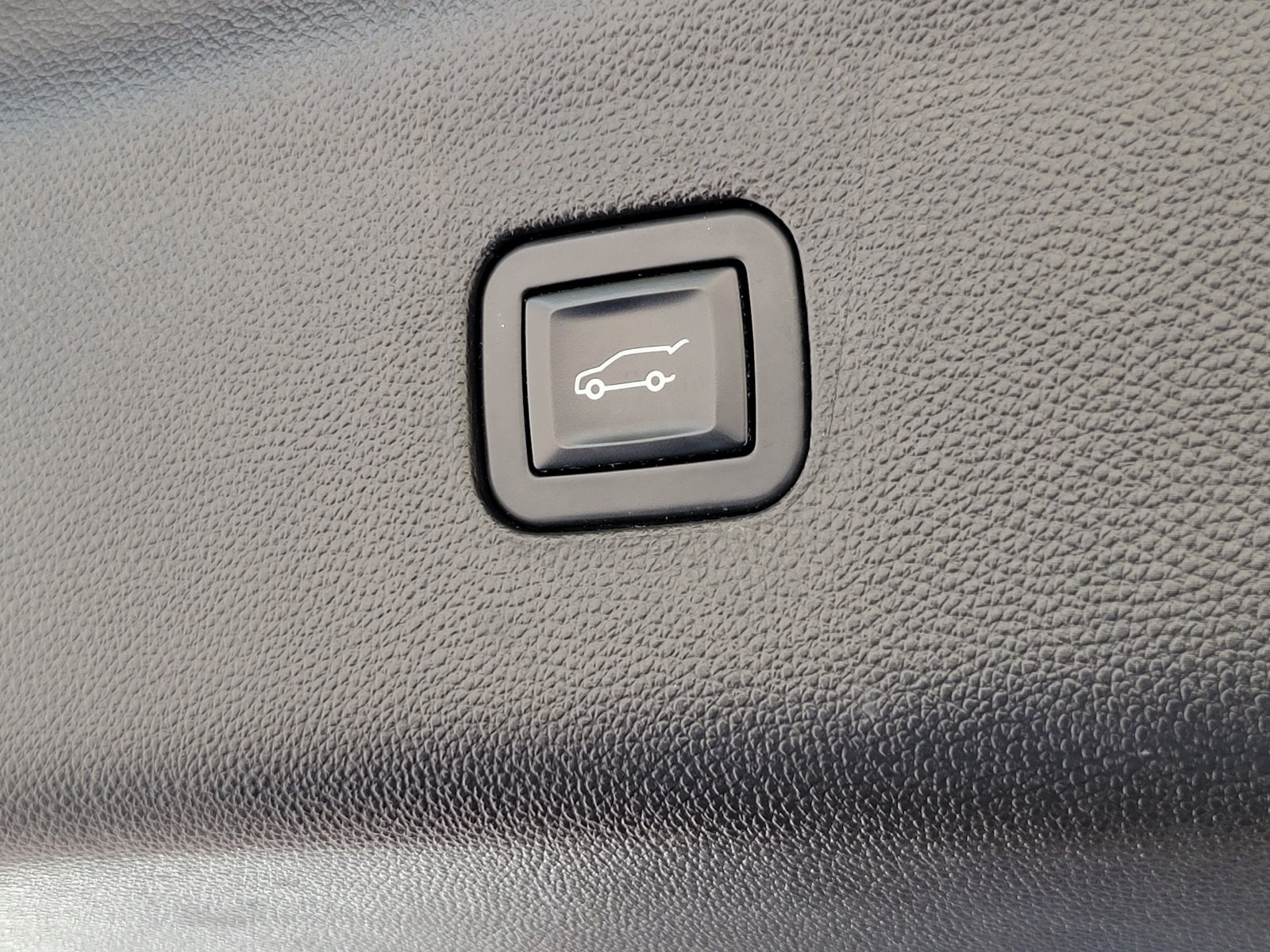 Used 2019 Buick Enclave Premium w/ Experience Buick Package FWD image 34