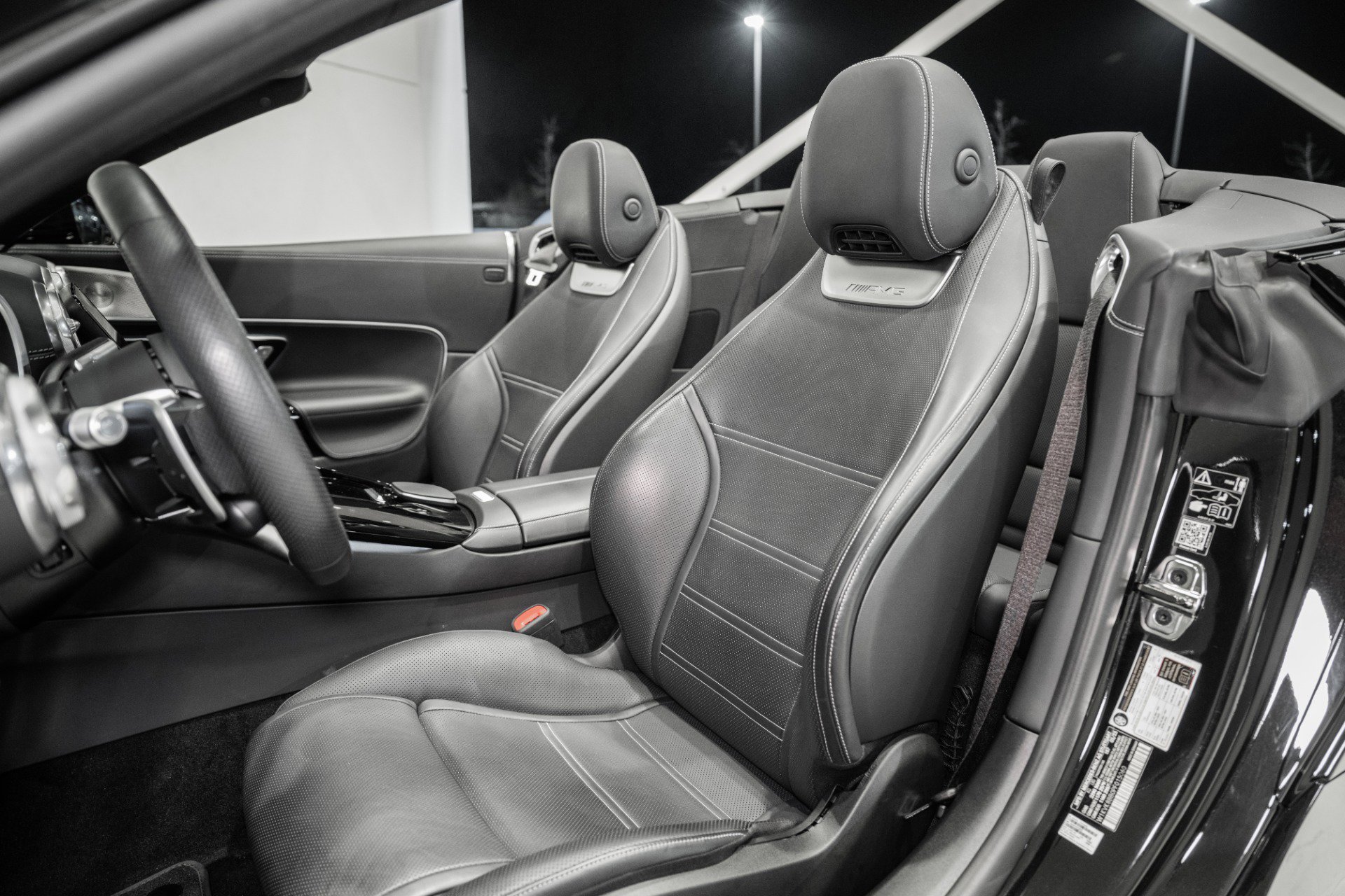 Used 2023 Mercedes-Benz SL 63 AMG 4MATIC image 21